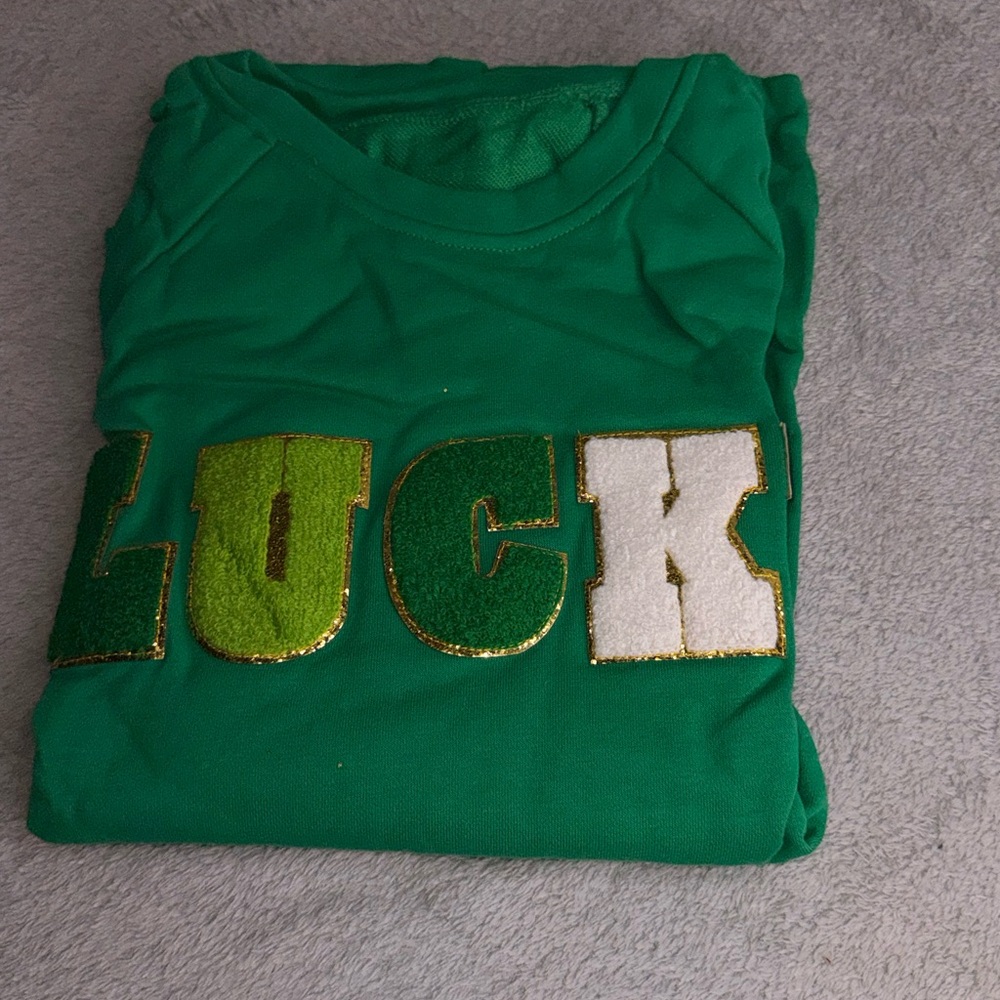LAST ONE Lucky St Patrick’s Day Green Sweatshirt Glitter Letter Pullover Festive - Picture 5 of 5